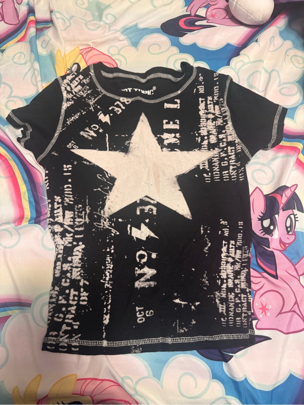 Hot Topic Black Tee with White Star Graphic